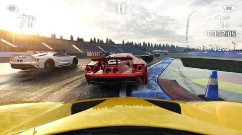 真实赛车4官网正版(Real Racing Next)